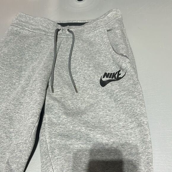 Nike Jogger Sweatpants - Picture 2 of 15